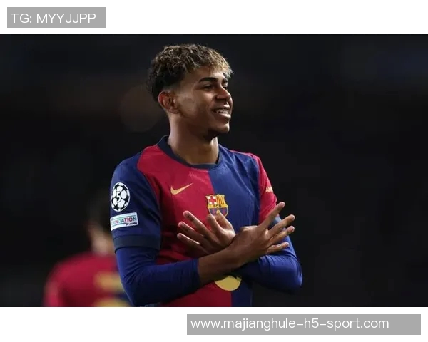 登贝莱荣获2025年环足奖最佳球员奖再添荣耀时刻